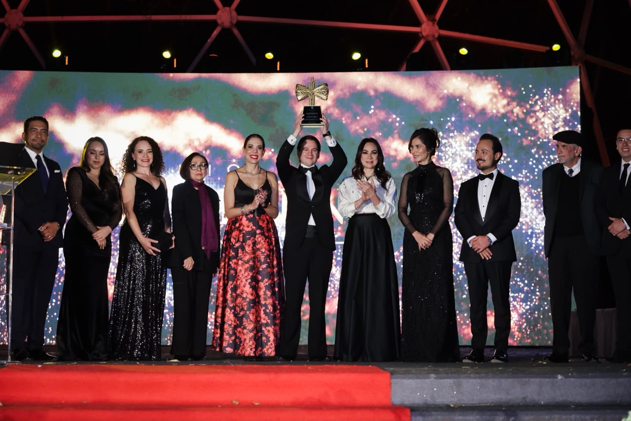 Cristóbal Fonseca, fundador de Microendo, gana el Premio Adolf Horn 2026 al Empresario Joven del Año
